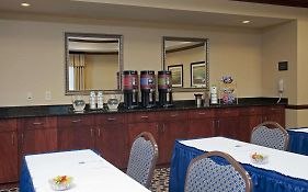 Hampton Inn & Suites Indianapolis-Airport